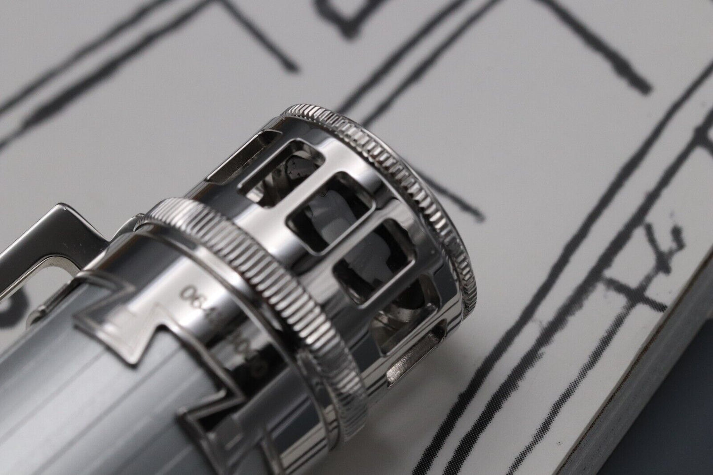 Montblanc Great Characters Leonardo da Vinci 3000 LE Fountain Pen image 6