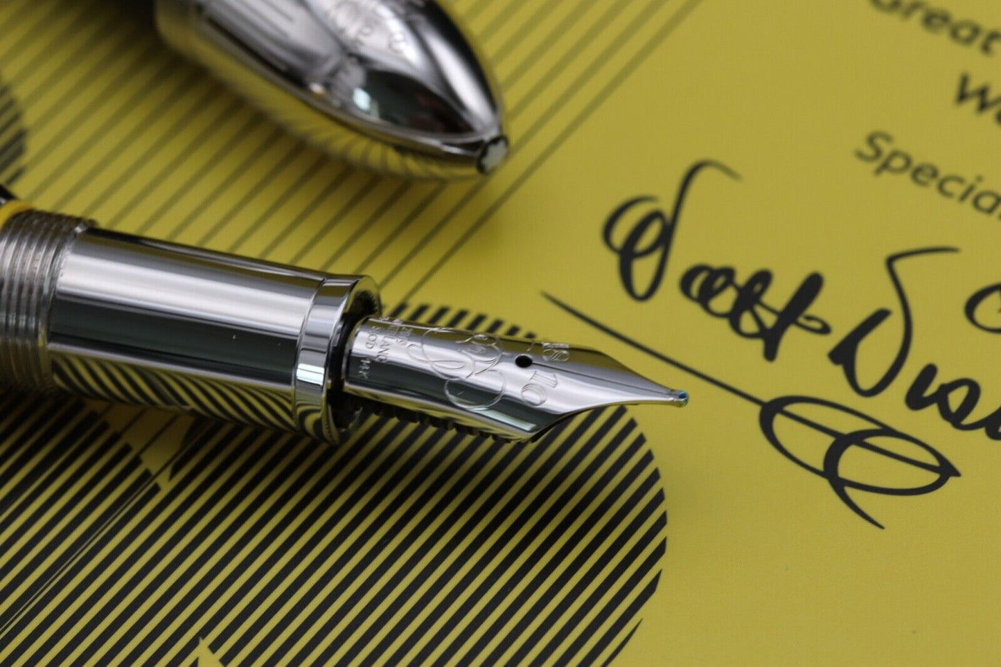 Montblanc Great Characters Walt Disney Special Edition Fountain Pen image 3