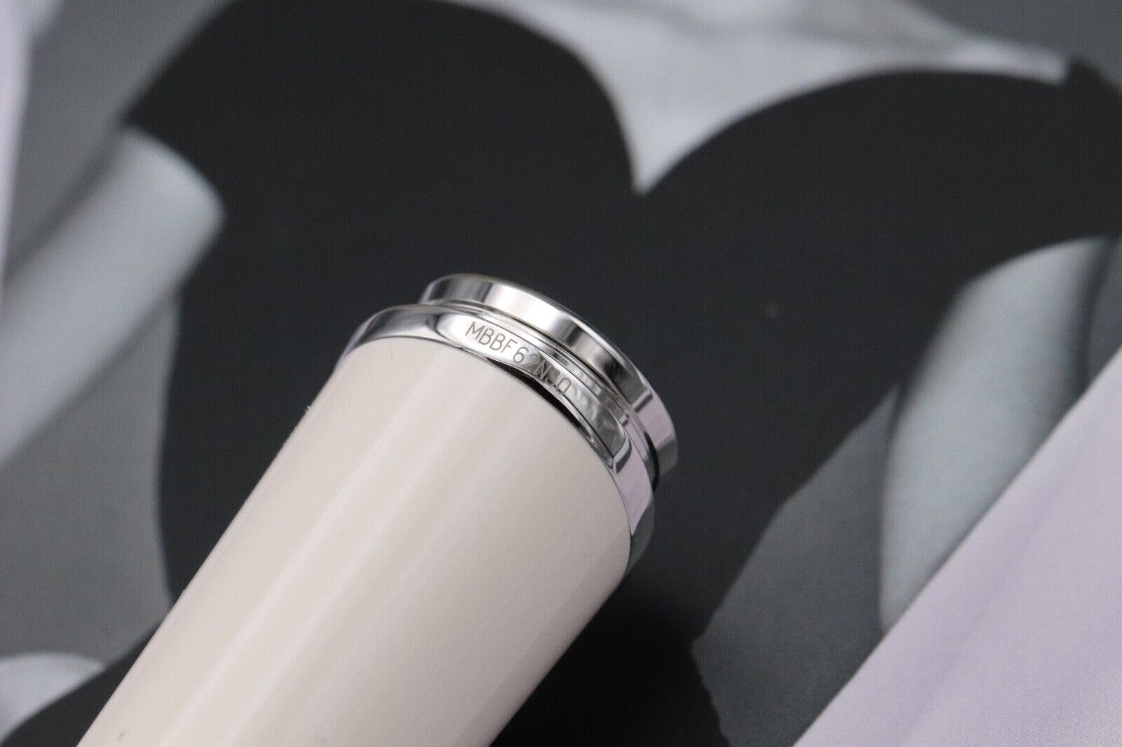 Montblanc Princesse Grace de Monaco Ivory-Resin Ballpoint Pen image 4