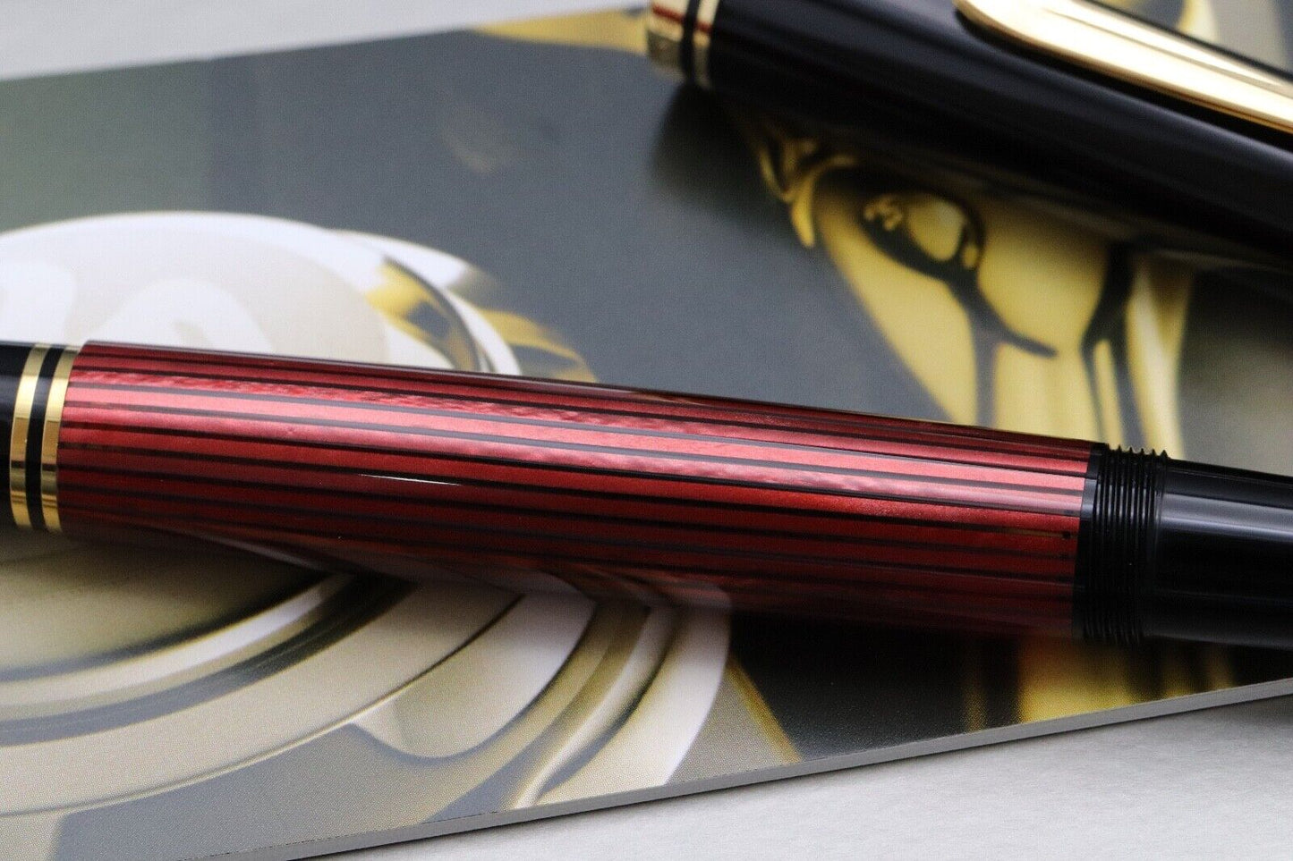 Pelikan Souveran M800 Red Black Fountain Pen - UNUSED image 3