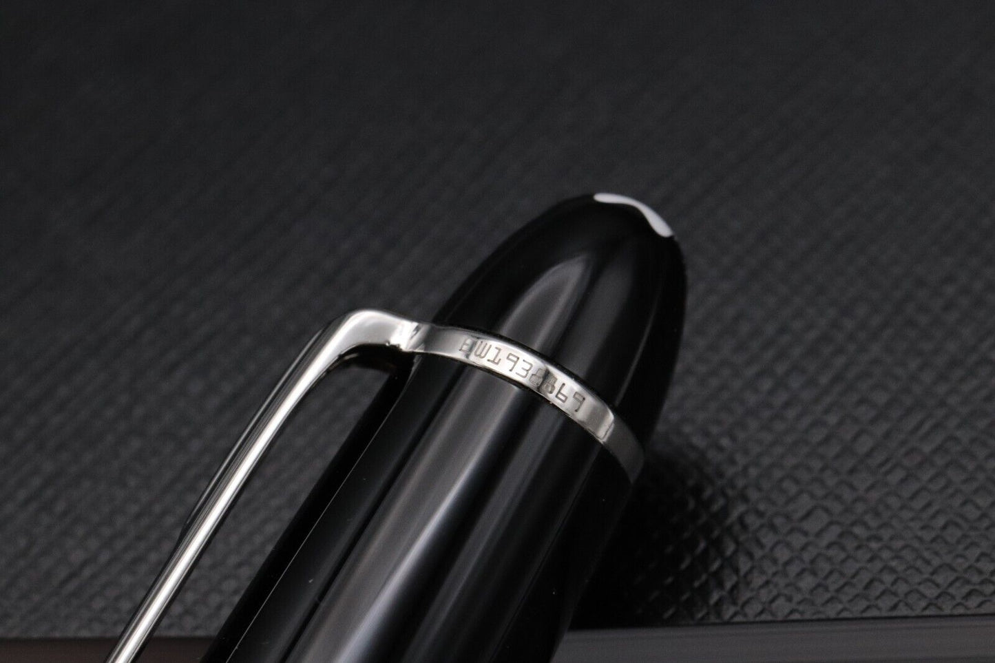 Montblanc Meisterstuck 146 LeGrand Platinum-Coated Fountain Pen - EF - DIPPED image 4