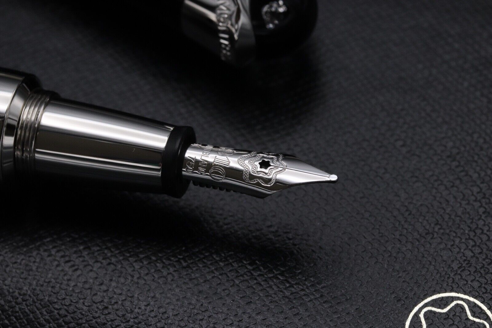 Montblanc Etoile de Montblanc Fountain Pen - DIPPED image 2