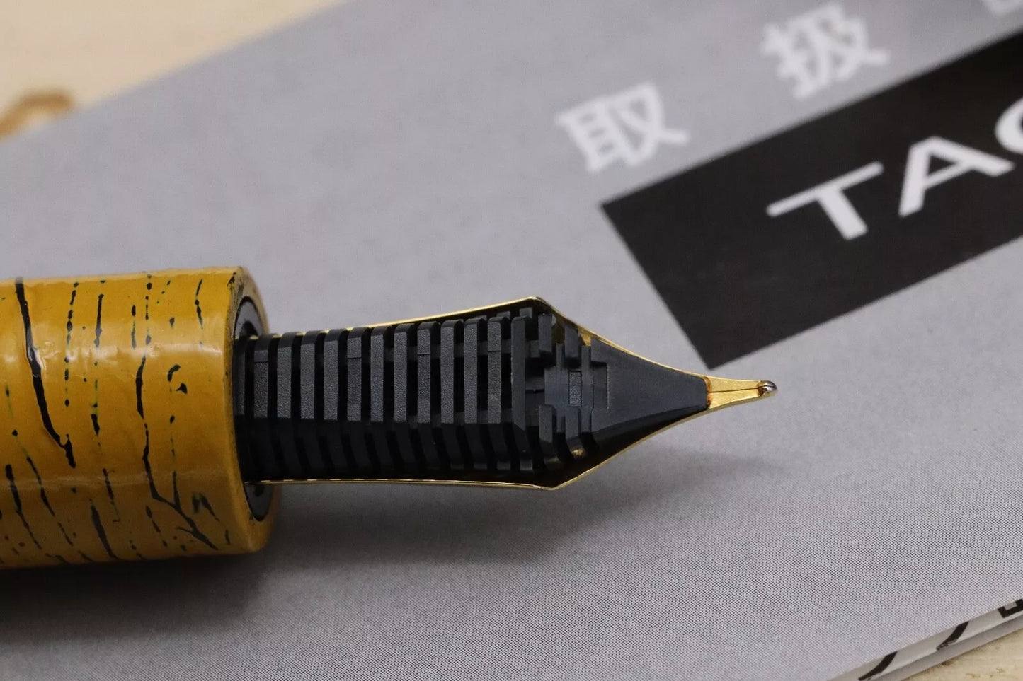 Taccia Miyabi Kaga Summer Shimmer Limited Edition Fountain Pen image 8