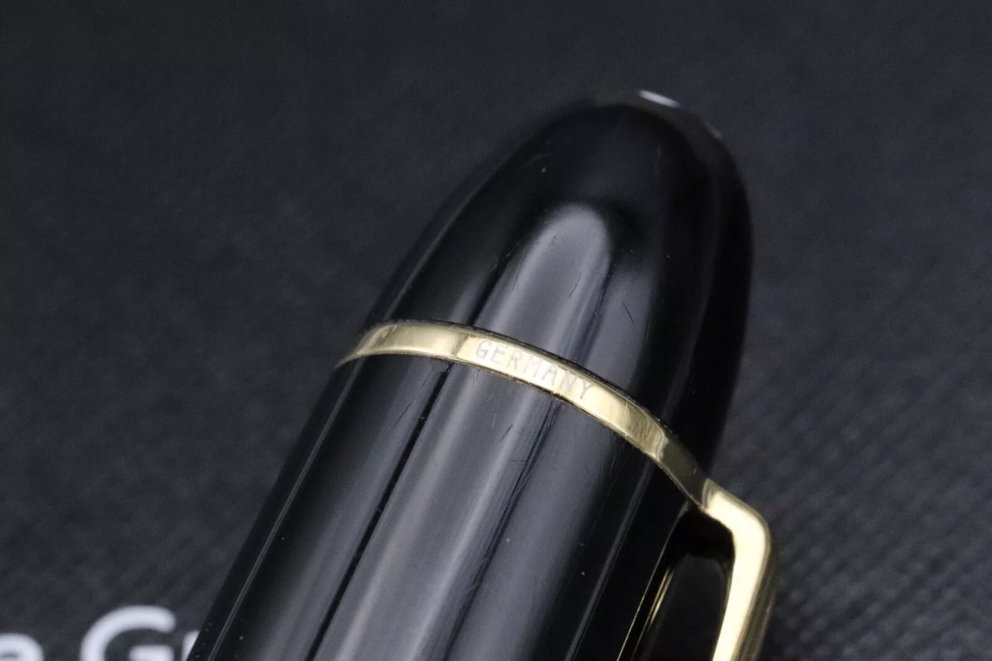 Montblanc Meisterstuck 149 Gold-Coated Fountain Pen - BB Nib image 7