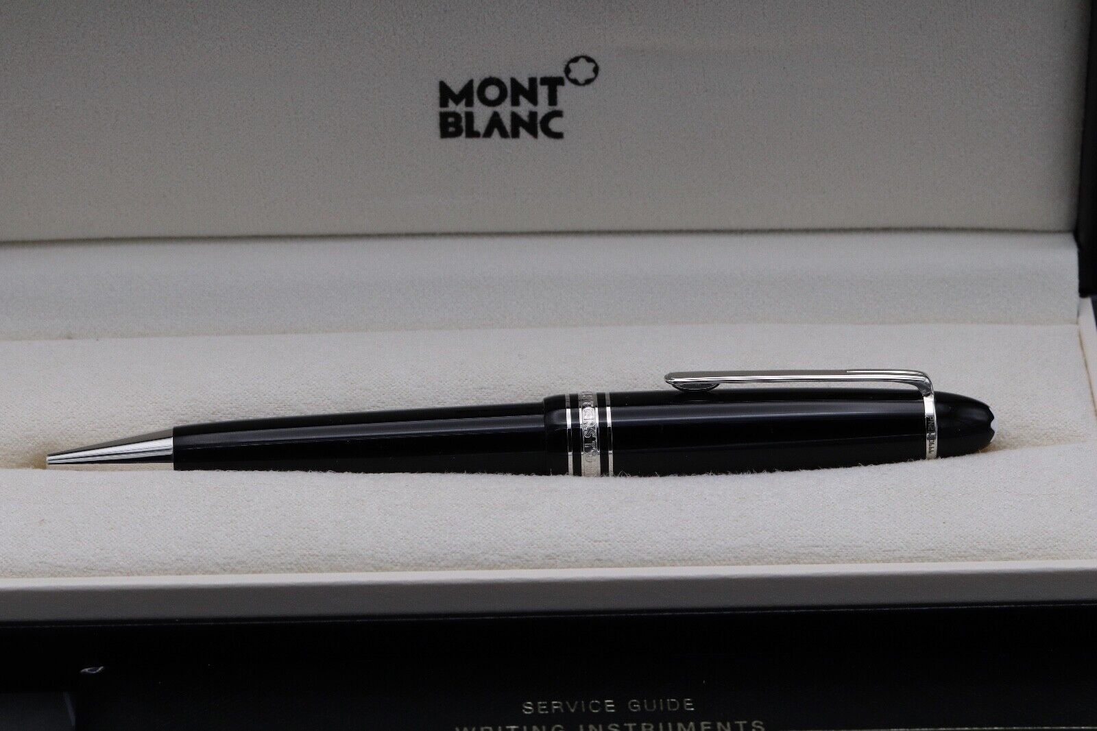 Montblanc Meisterstück 161 LeGrand Platinum-Coated Ballpoint Pen image 5