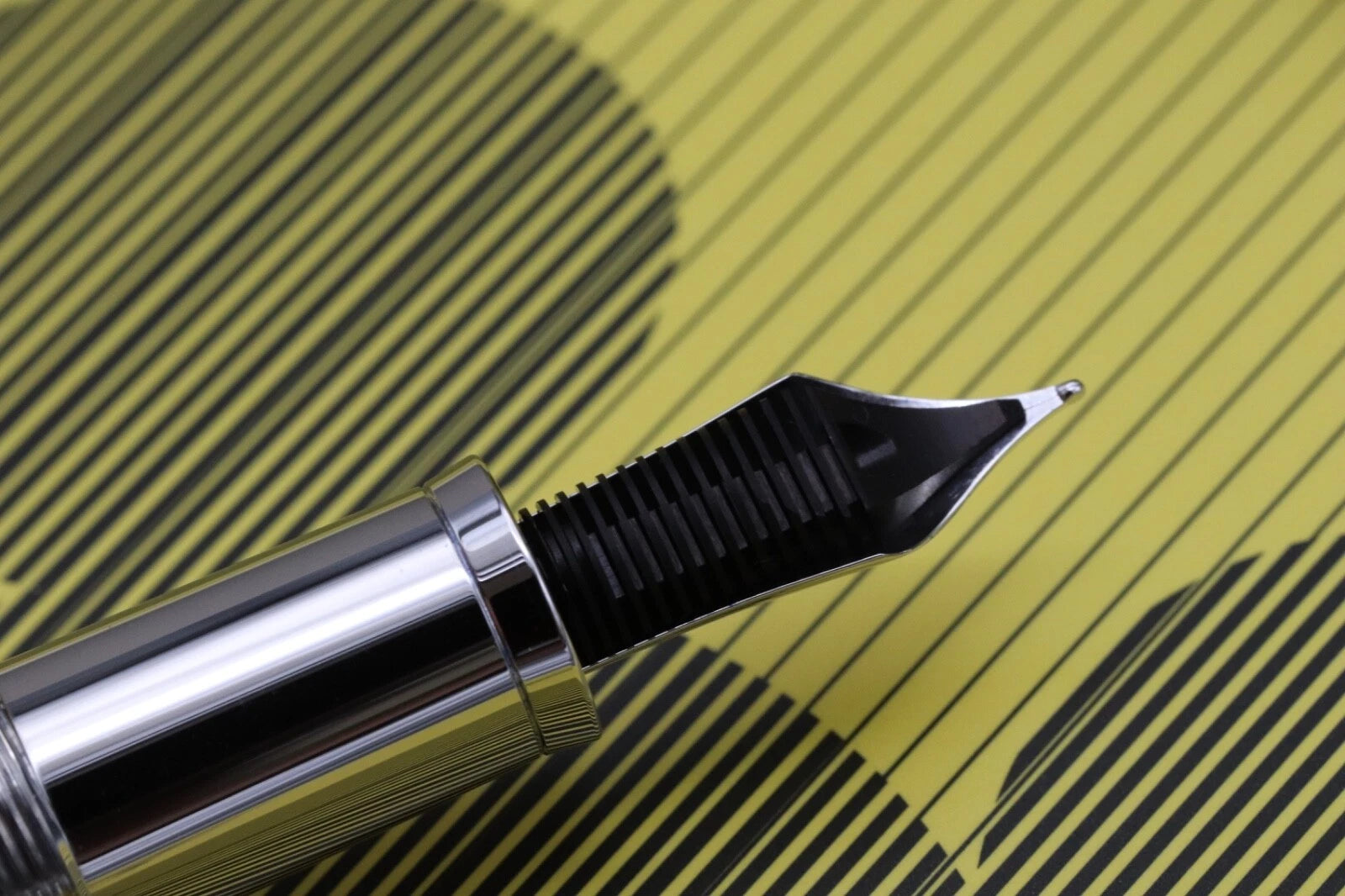 Montblanc Great Characters Walt Disney Special Edition Fountain Pen - INKED ONCE image 10
