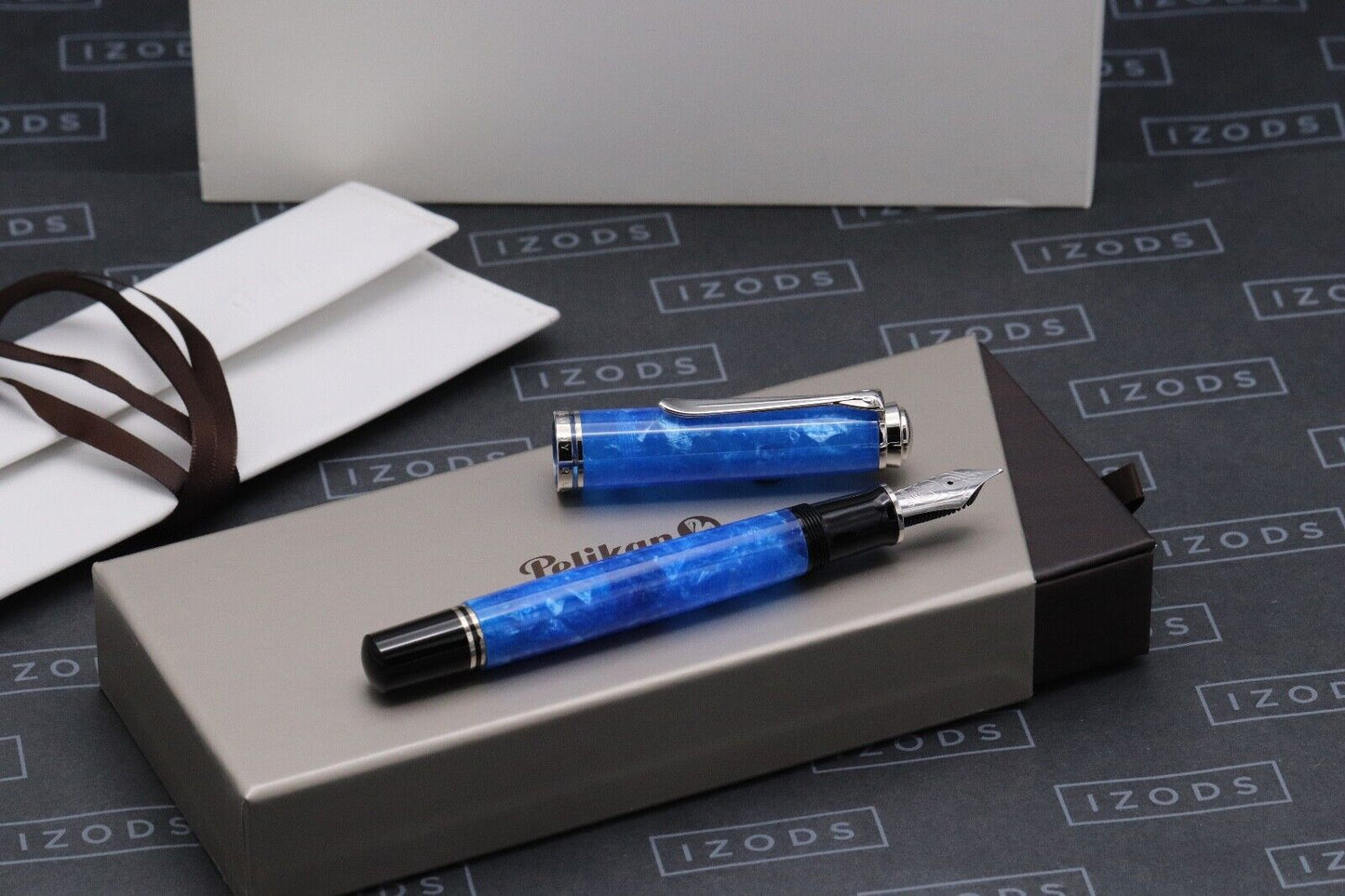 Pelikan Souveran M805 Vibrant Blue Special Edition Fountain Pen image 0