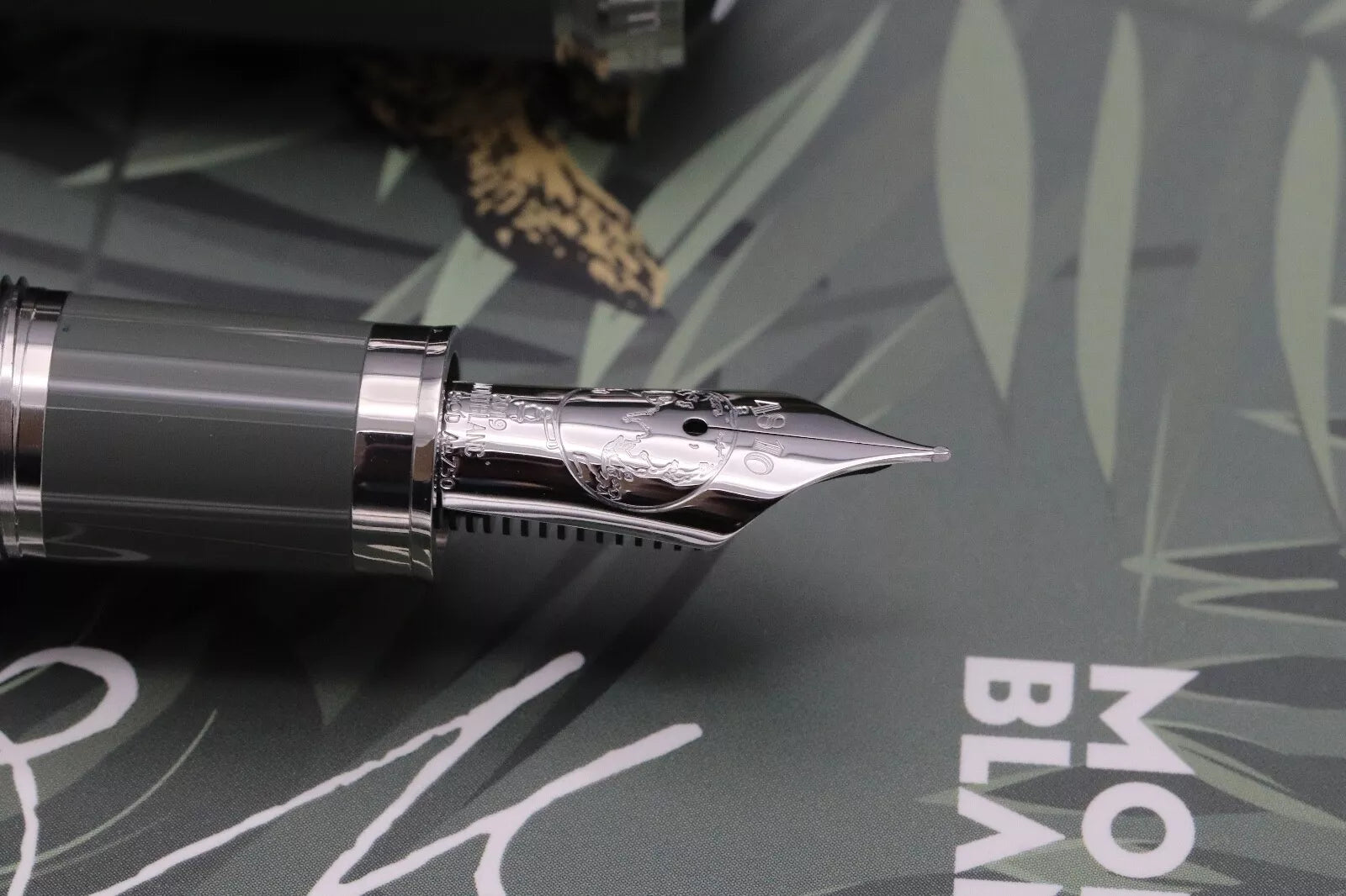 Montblanc Writers Edition Rudyard Kipling Fountain Pen – UNUSED - EF Nib image 2