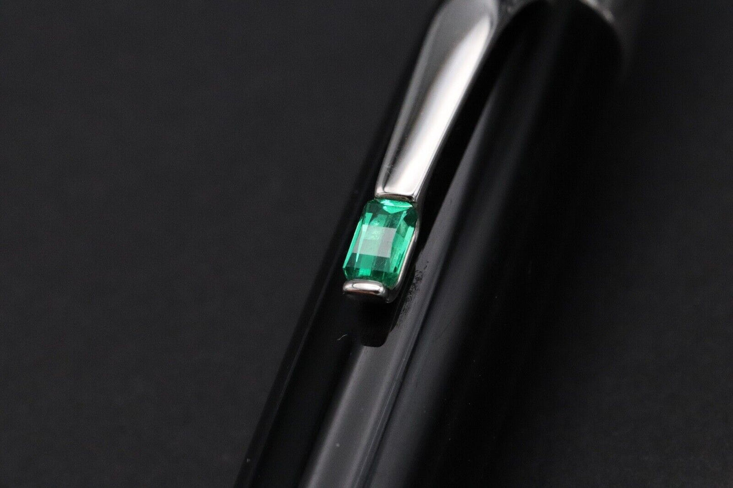 Montblanc Boheme Vert Ballpoint Pen image 2
