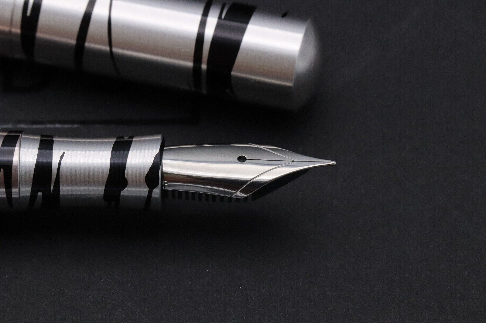 Schon DSGN Pocket Six Tiger Stripe Fountain Pen image 2