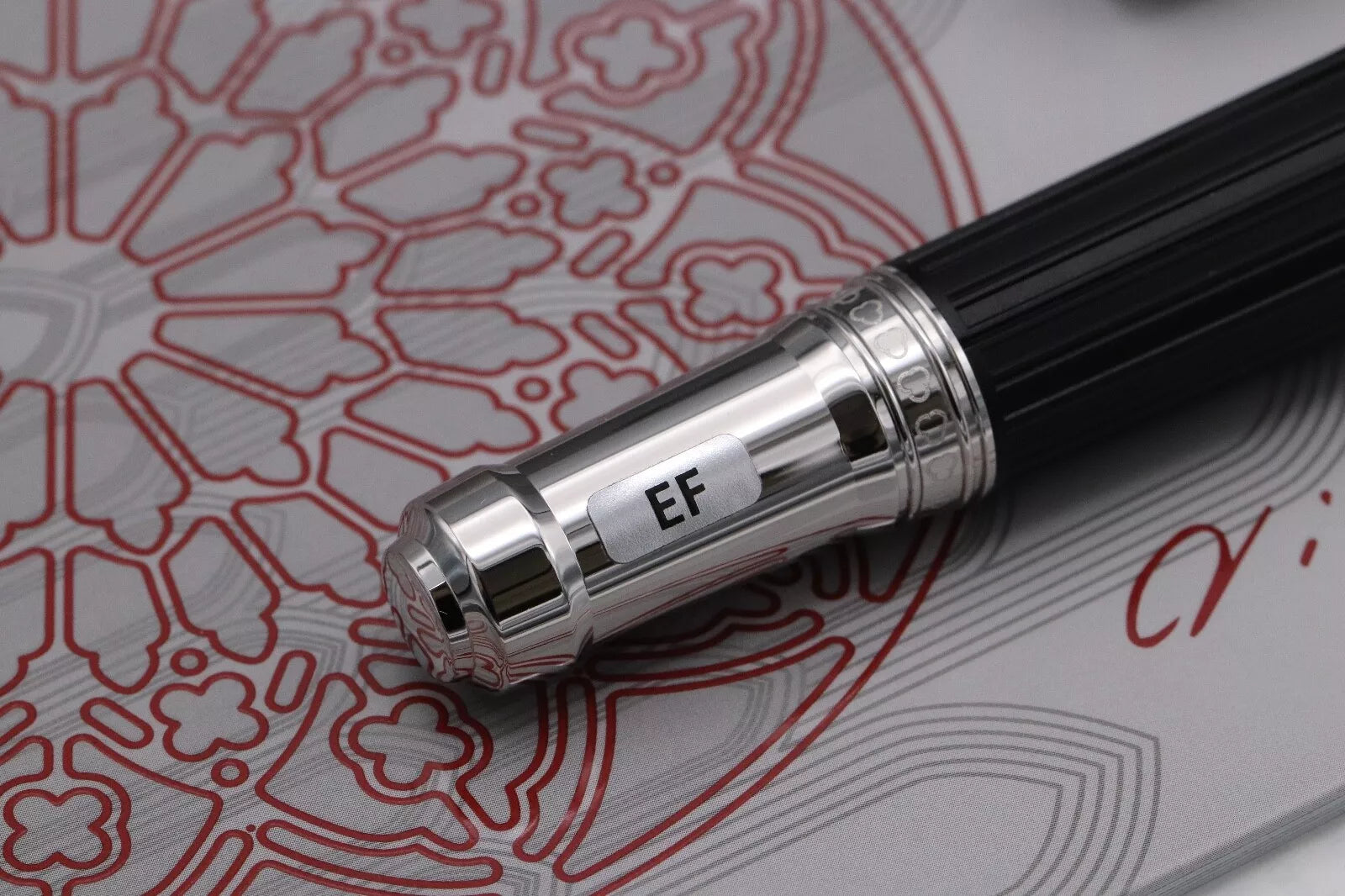 Montblanc Writers Edition Victor Hugo Fountain Pen - EF Nib image 2