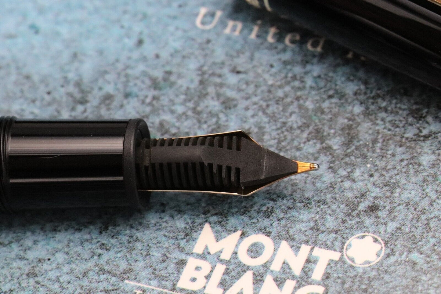 Montblanc Meisterstuck LeGrand Gold Line Fountain Pen - 1991-92 - UNUSED image 4