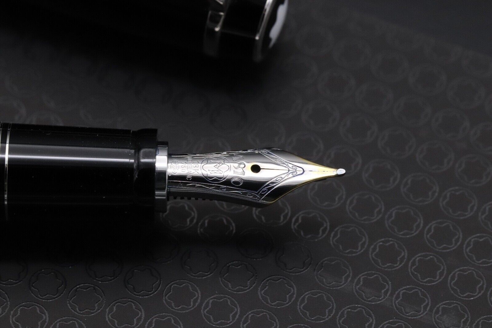 Montblanc Boheme Noir Fountain Pen image 2