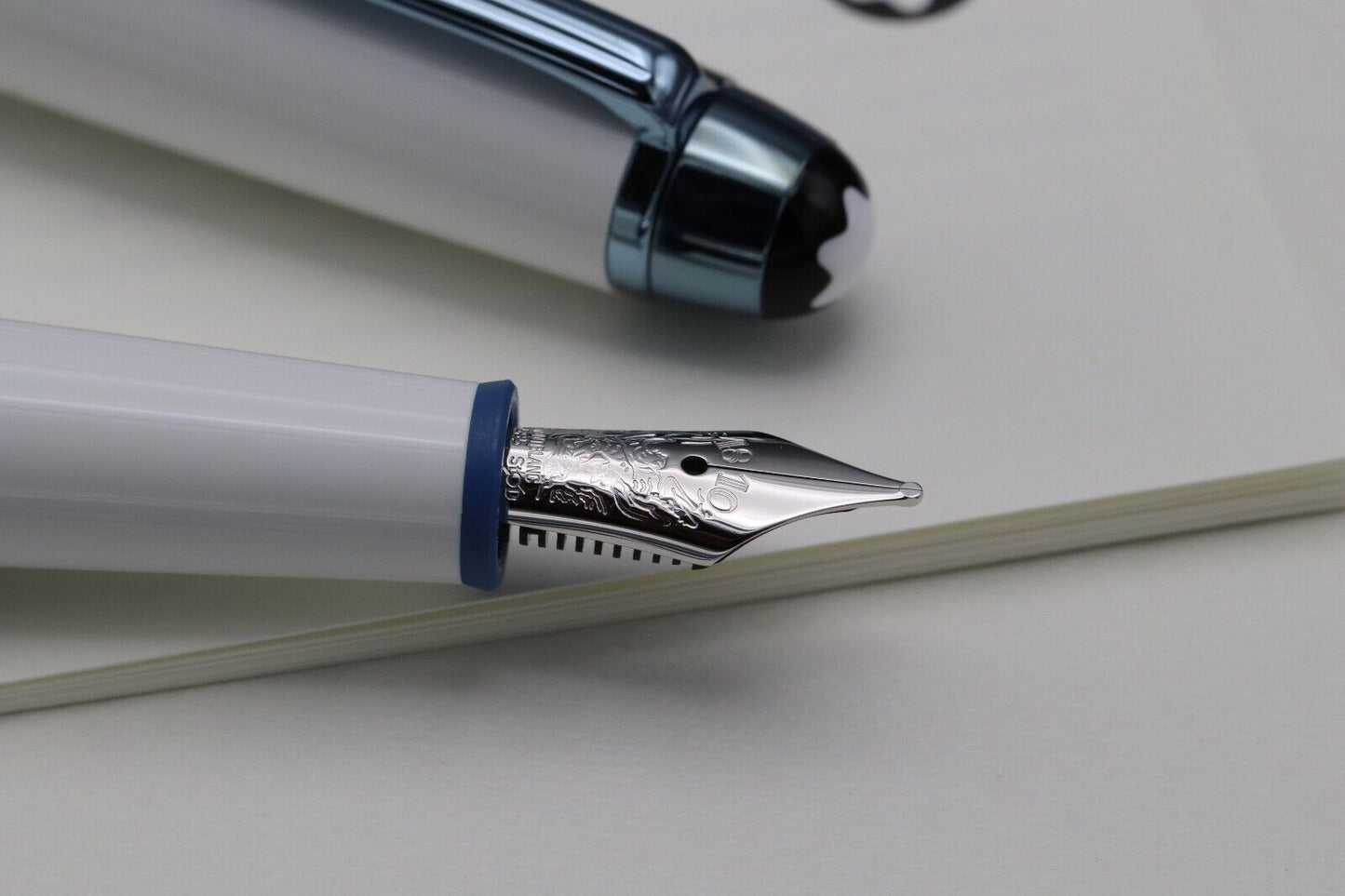 Montblanc Meisterstuck Classique Glacier White Fountain Pen - UNUSED image 2