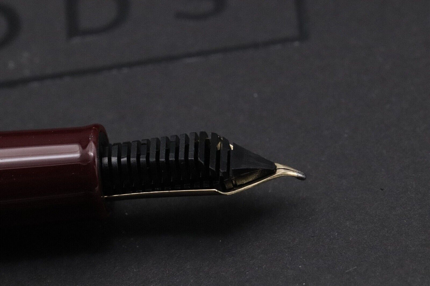 Sailor 1911 Burgundy GT Fountain Pen - Fude Nib image 3