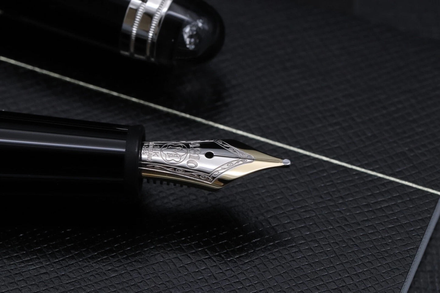 Montblanc Meisterstück 145 Classique Diamond Collection Fountain Pen - UNUSED image 2