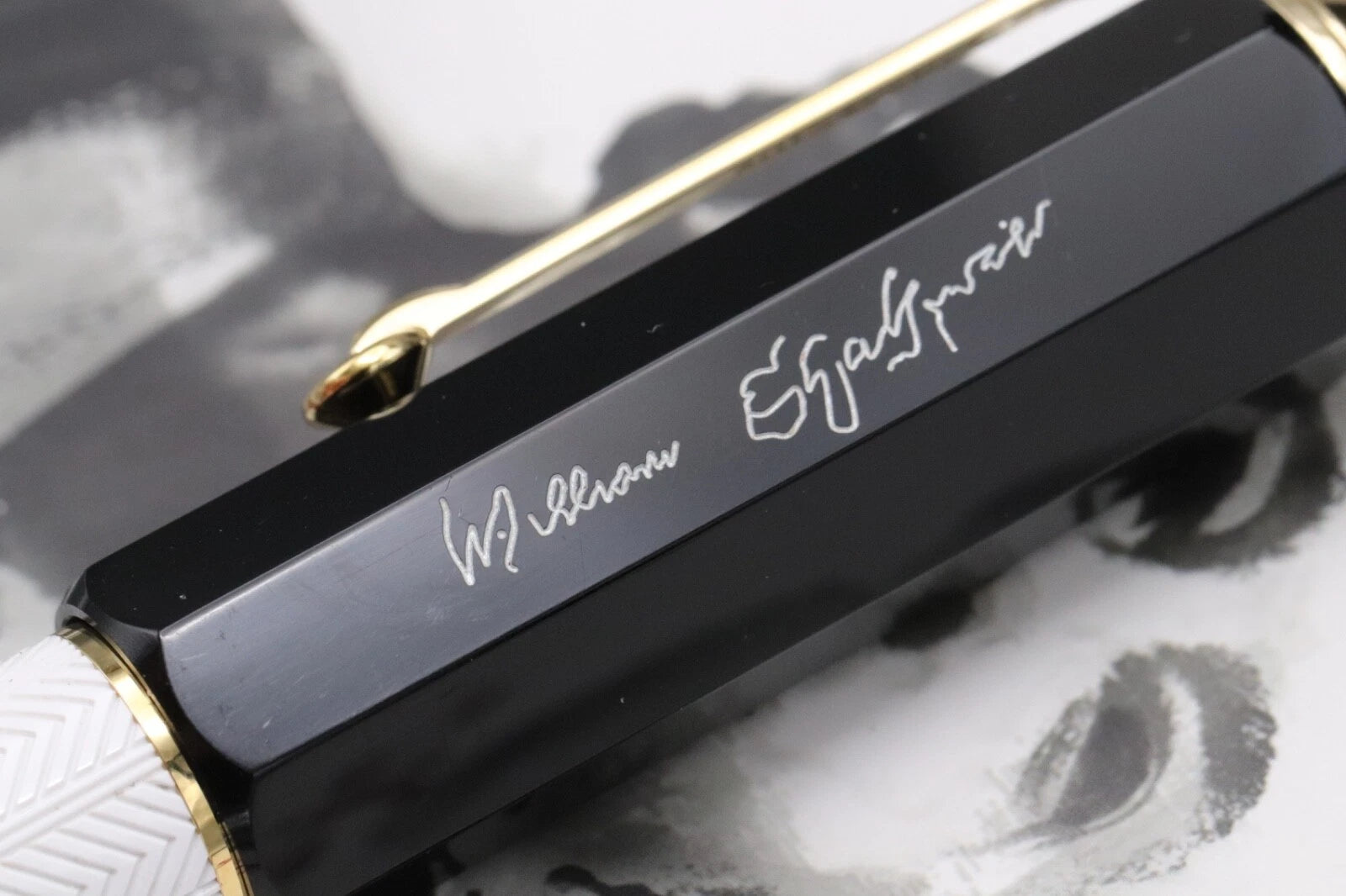 Montblanc Writers Edition William Shakespeare Fountain Pen - OM Nib image 10