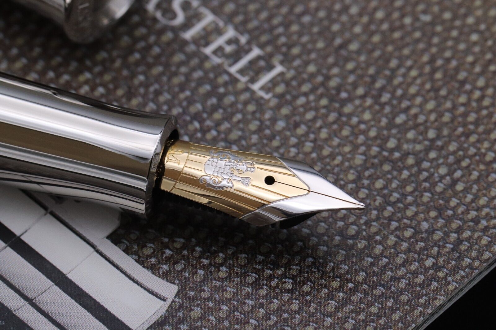 Graf von Faber-Castell Pen of the Year 2005 Galuchet Fountain Pen - UNUSED image 3