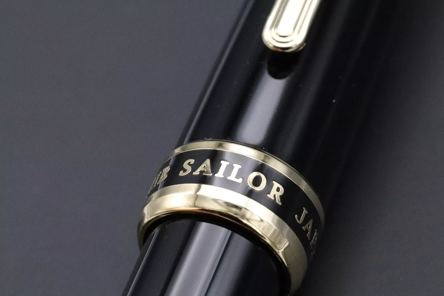 Sailor 1911L Black Gold Fountain Pen - Naginata Cross Point Nib image 5