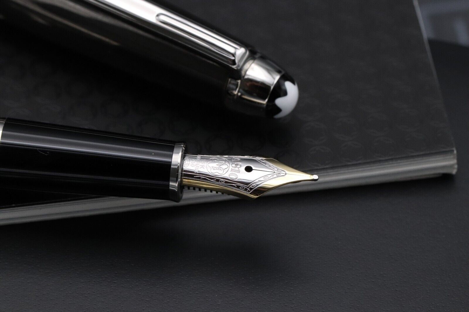 Montblanc Meisterstuck 144 Classique Hematite Solitaire Fountain Pen - UNUSED image 2