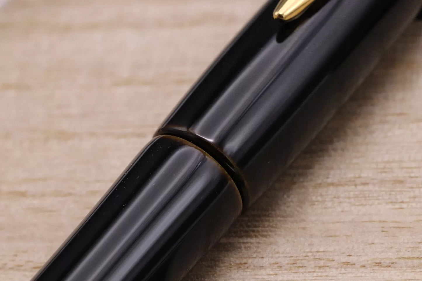 Platinum Izumo Urushi Biwatame Fountain Pen - Fine Nib image 6