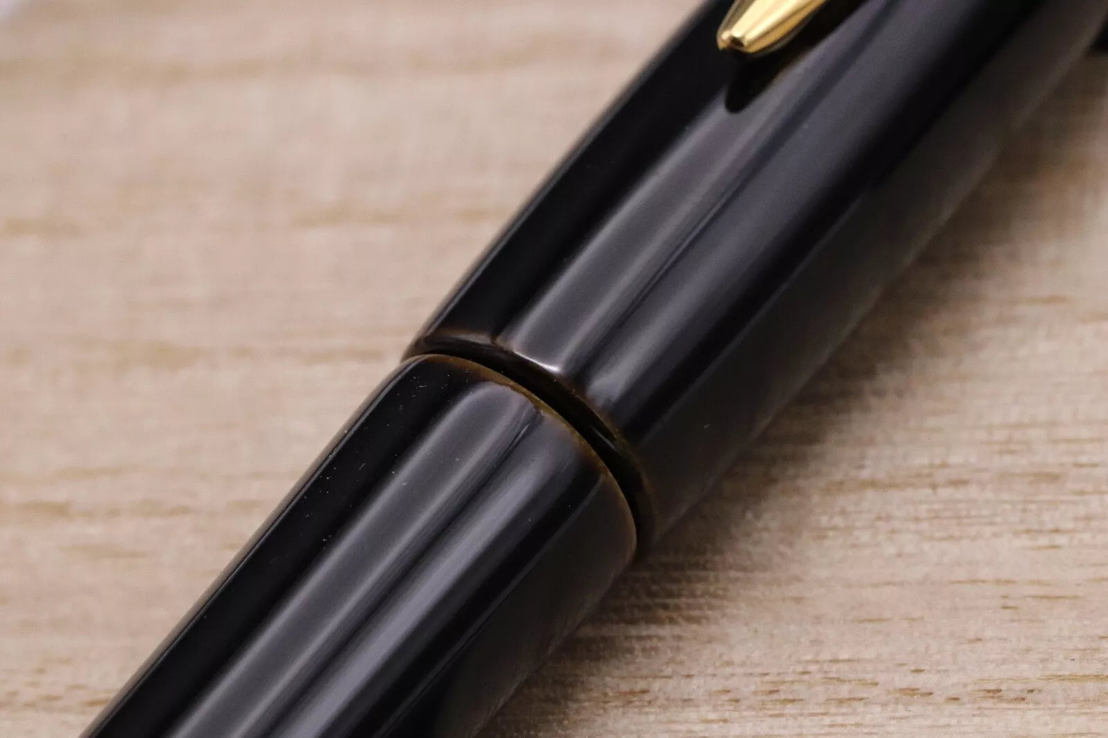 Platinum Izumo Urushi Biwatame Fountain Pen - Fine Nib image 6