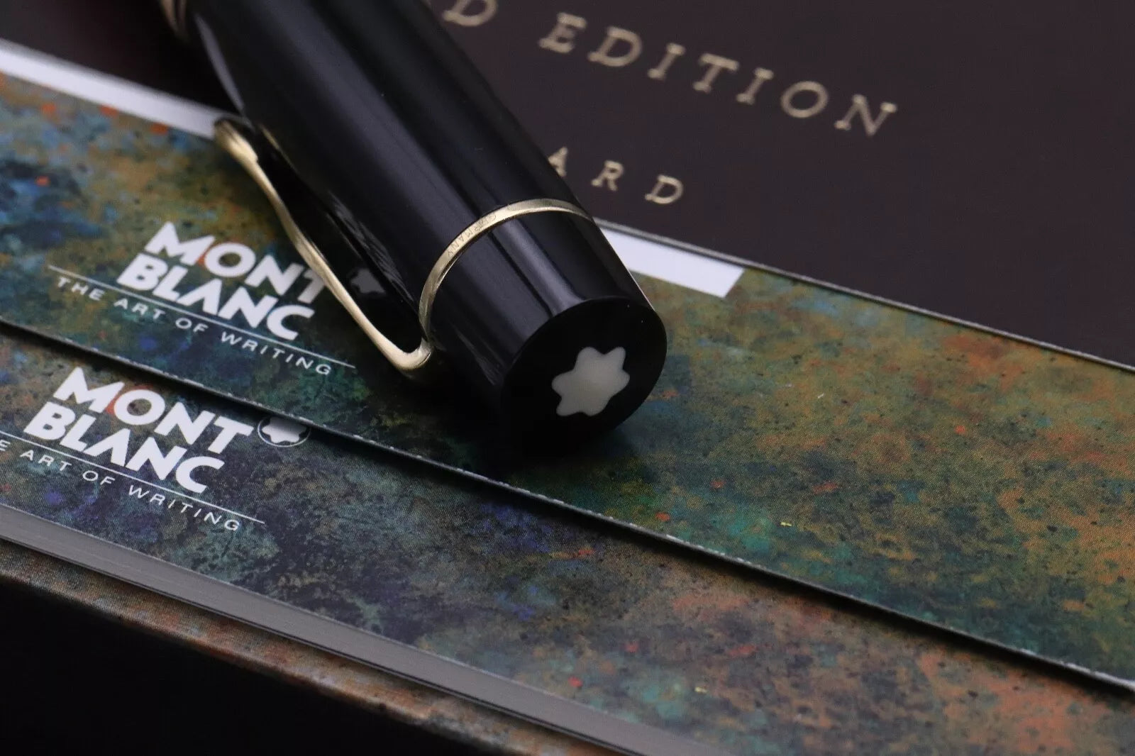 Montblanc Writers Edition Ernest Hemingway Fountain Pen - NEVER INKED - Fine Nib image 9