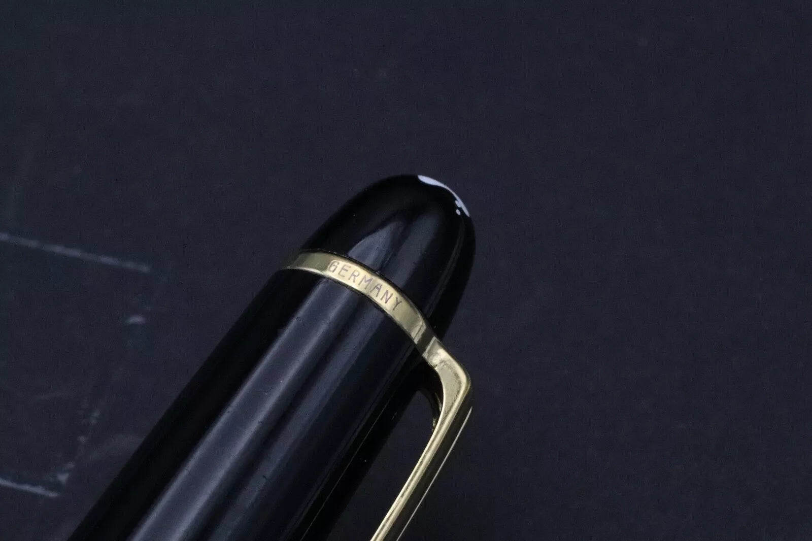 Montblanc Meisterstuck 145 Classique Gold Coated Fountain Pen image 5
