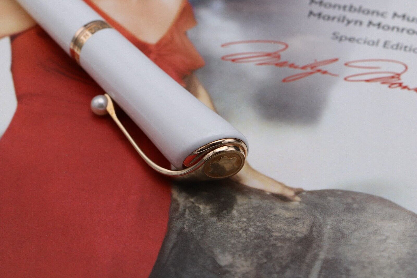 Montblanc Muses Marilyn Monroe White Ballpoint Pen - UNUSED image 4