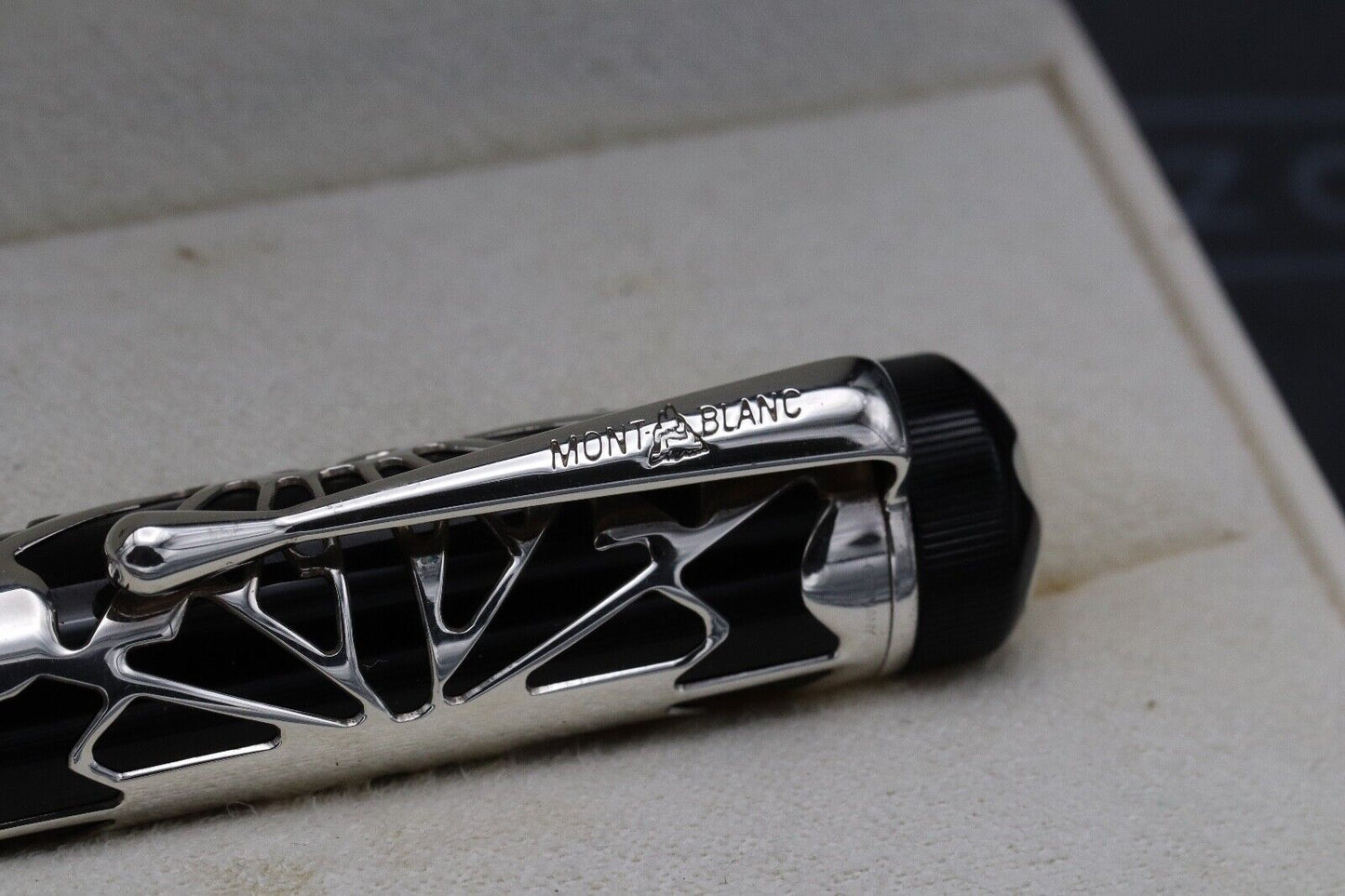 Montblanc Patron Of Art Octavian 4810 Fountain Pen – EF Nib image 6