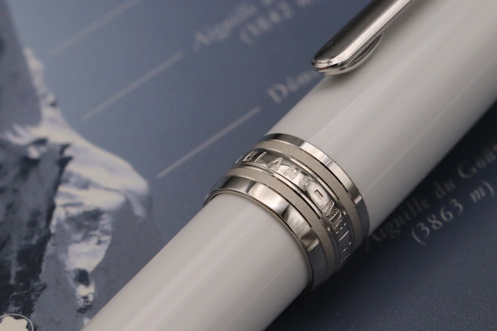 Montblanc Meisterstuck Classique Tribute Solitaire Fountain Pen - UNUSED image 4