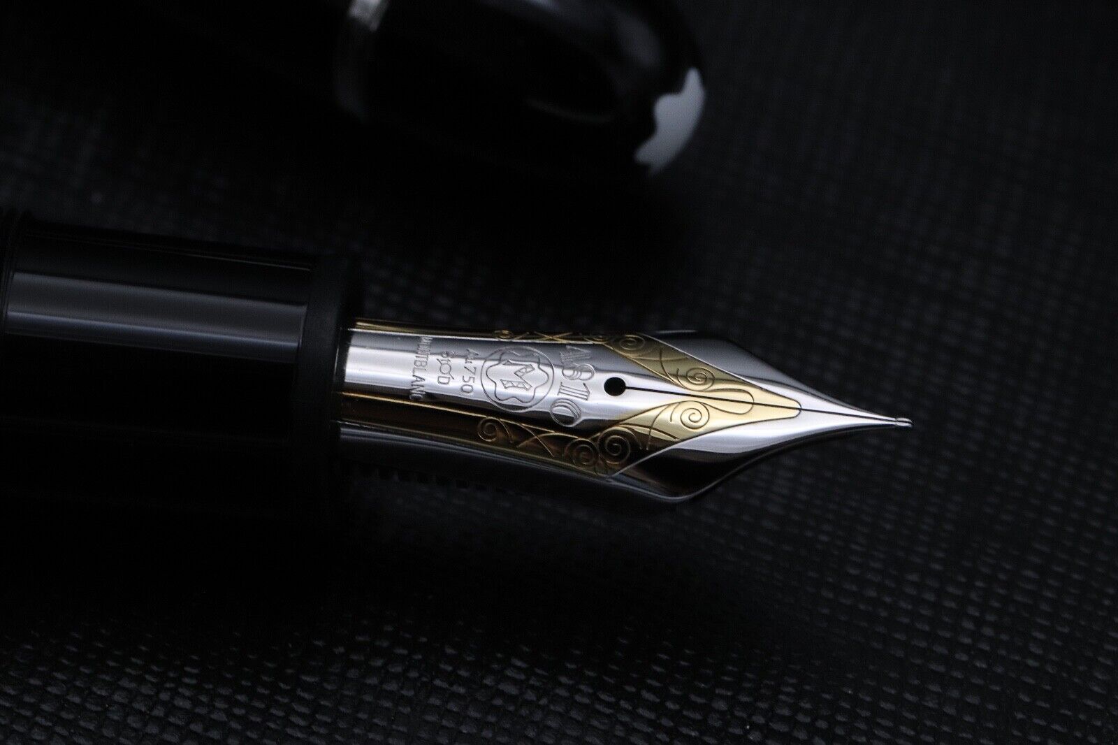 Montblanc Meisterstuck 149 Platinum-Coated Fountain Pen - EF Nib image 2