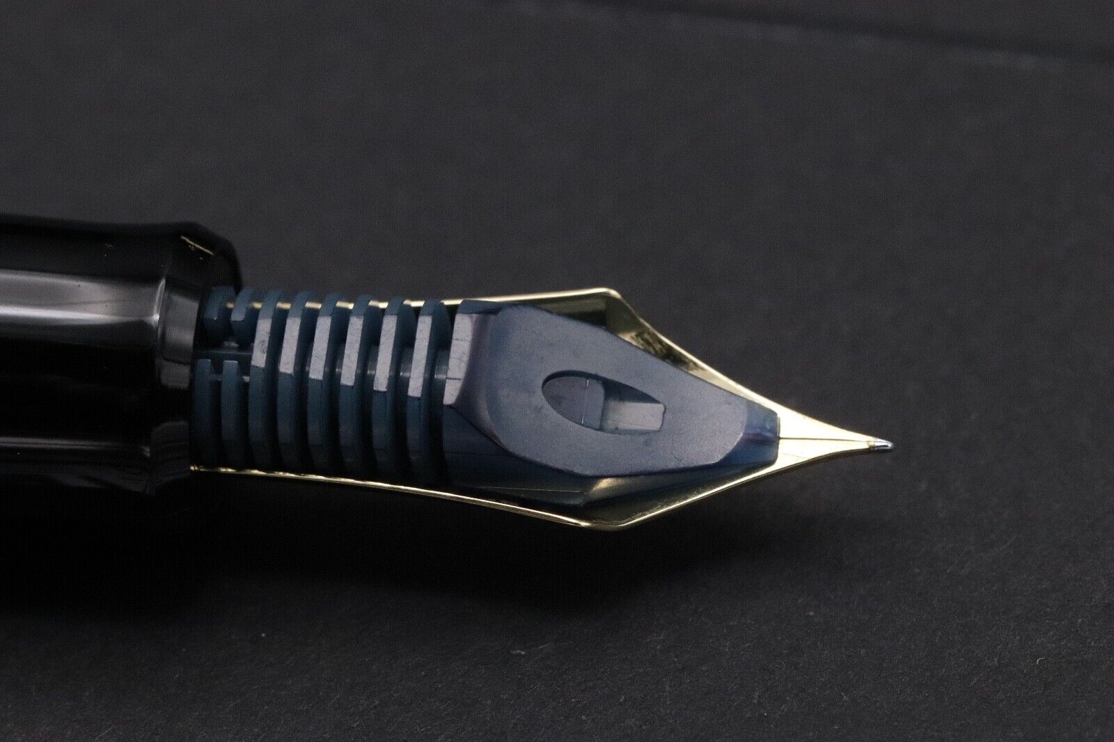 Pilot Custom 845 Urushi Black Fountain Pen image 3
