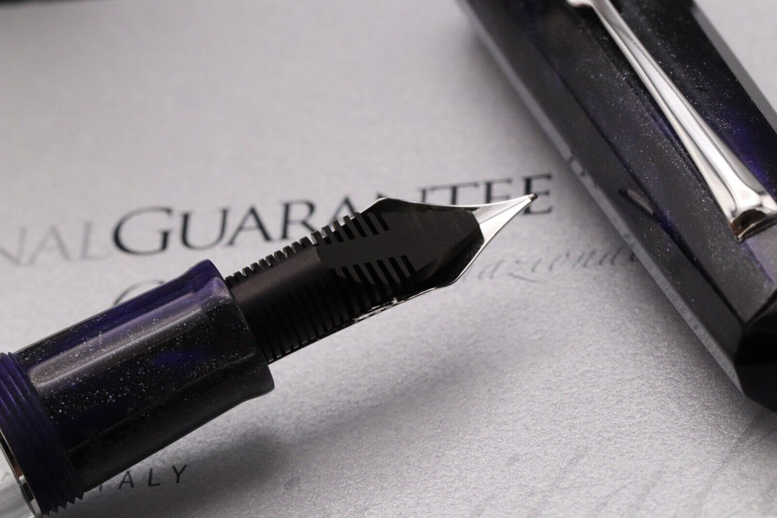 Leonardo Dodici Midnight Primary Manipulation LE73 Fountain Pen - EF - UNUSED image 4