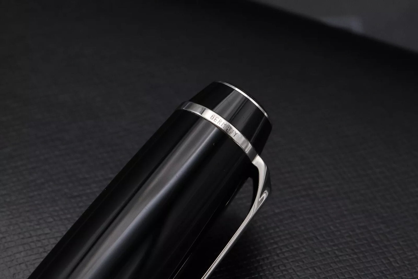 Montblanc Boheme XL Platinum Line No Stone Fountain Pen - Fine Nib image 7