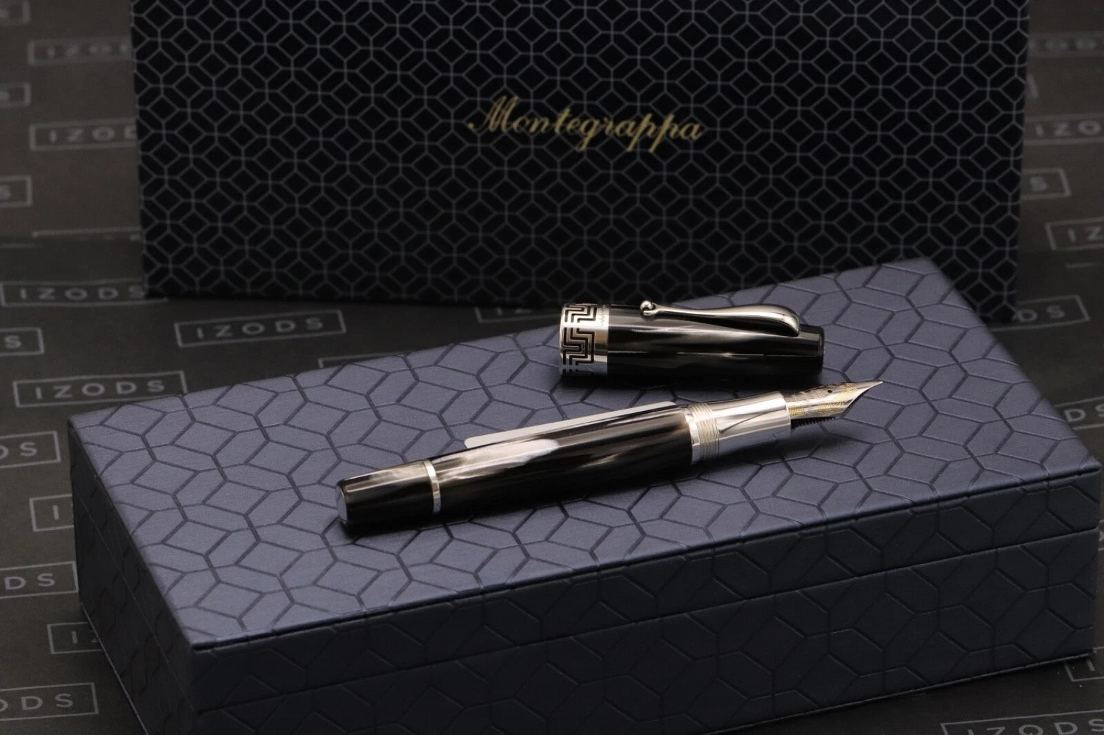 Montegrappa Extra 1930 Black White Celluloid Fountain Pen - EF Nib image 0
