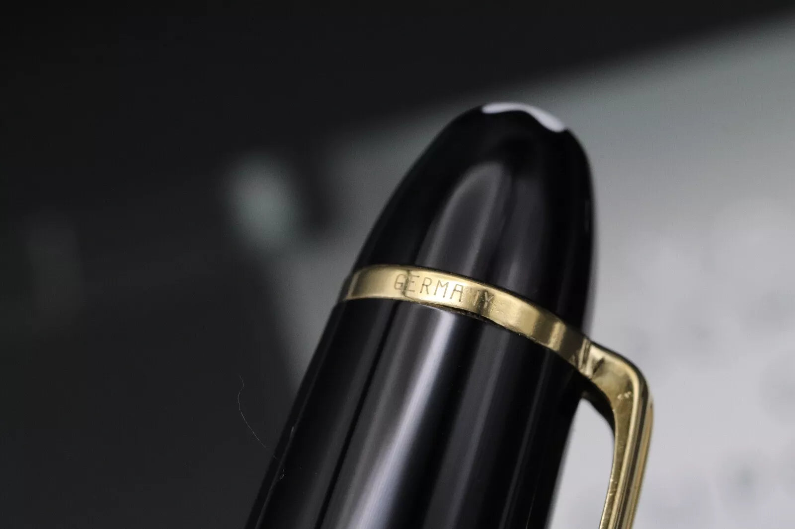 Montblanc Meisterstück 162 LeGrand Gold-Coated Rollerball Pen - UNUSED image 2