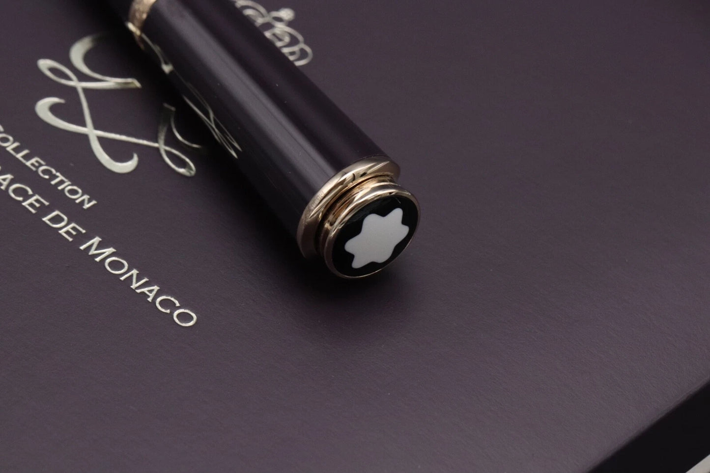 Montblanc Princesse Grace de Monaco Purple Fountain Pen - UNUSED image 8