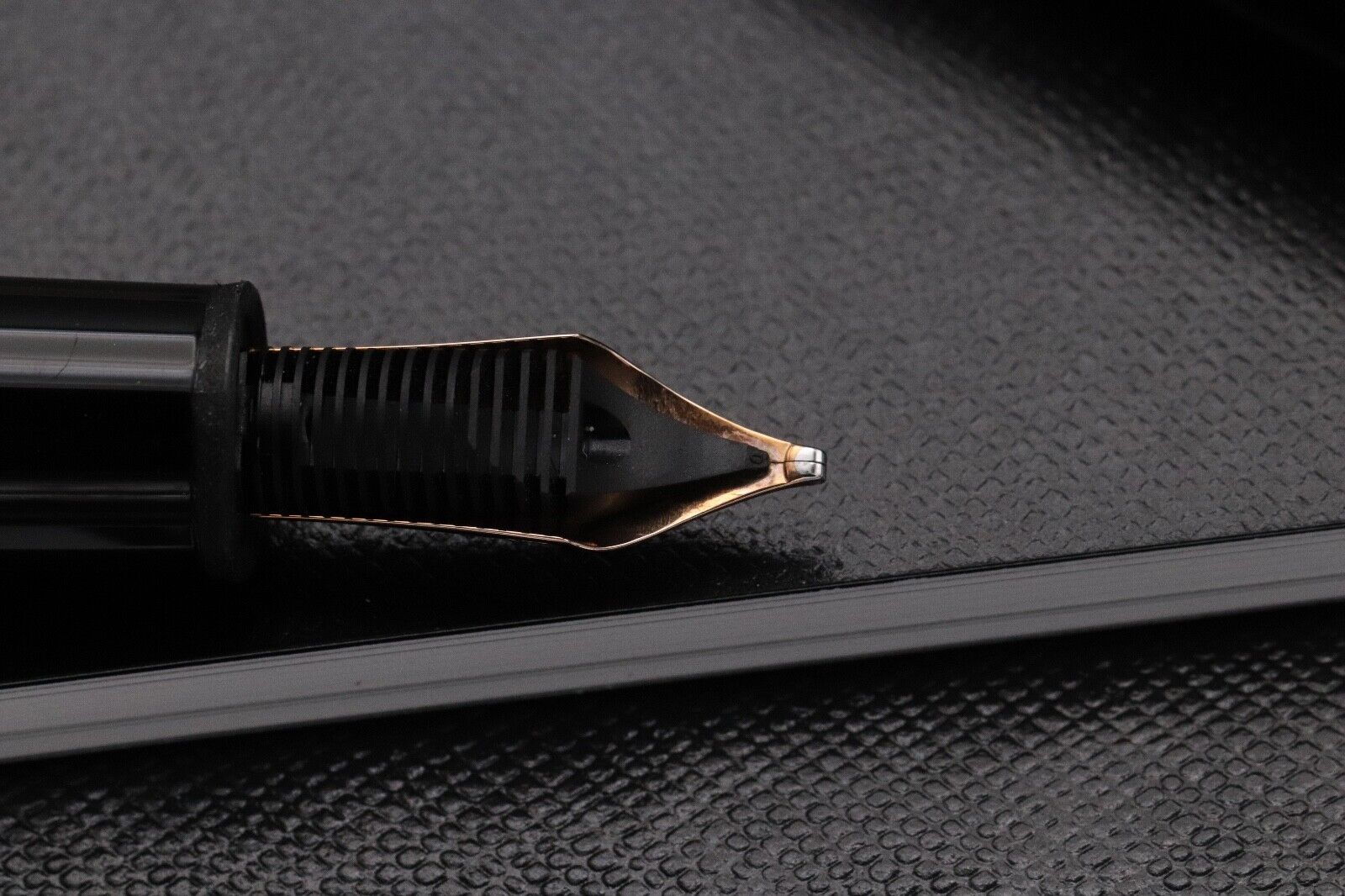 Montblanc Meisterstuck 146 LeGrand 90 Years Fountain Pen - BB Nib - UNUSED image 3