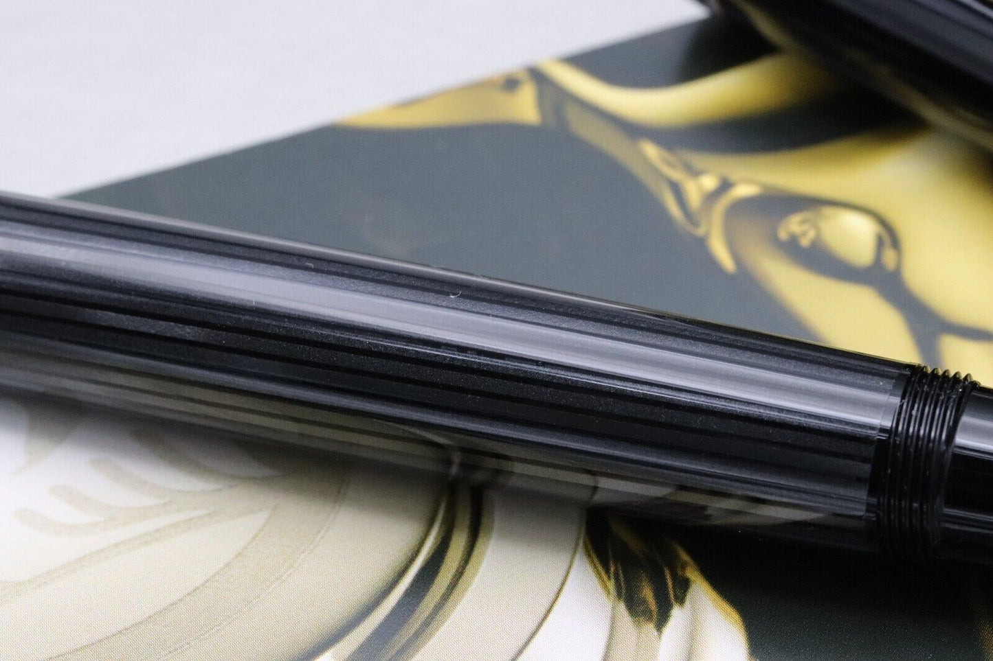 Pelikan Souveran M805 Stresemann Fountain Pen - Broad Nib image 3