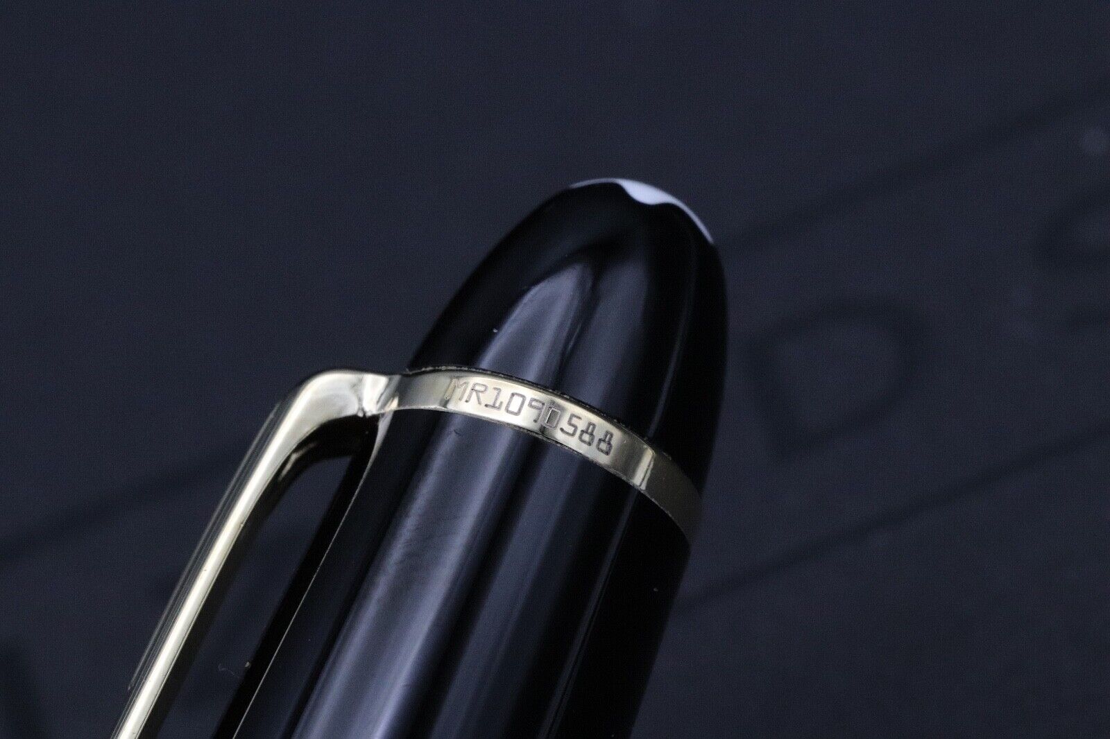 Montblanc Meisterstück 161 LeGrand Gold-Coated Ballpoint Pen image 3