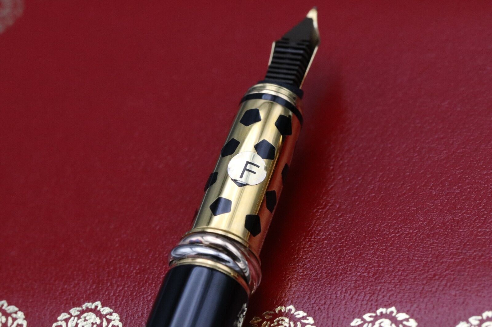 Cartier Panthere de Cartier Black Gold-Plated Fountain Pen - UNUSED - 1990 image 3