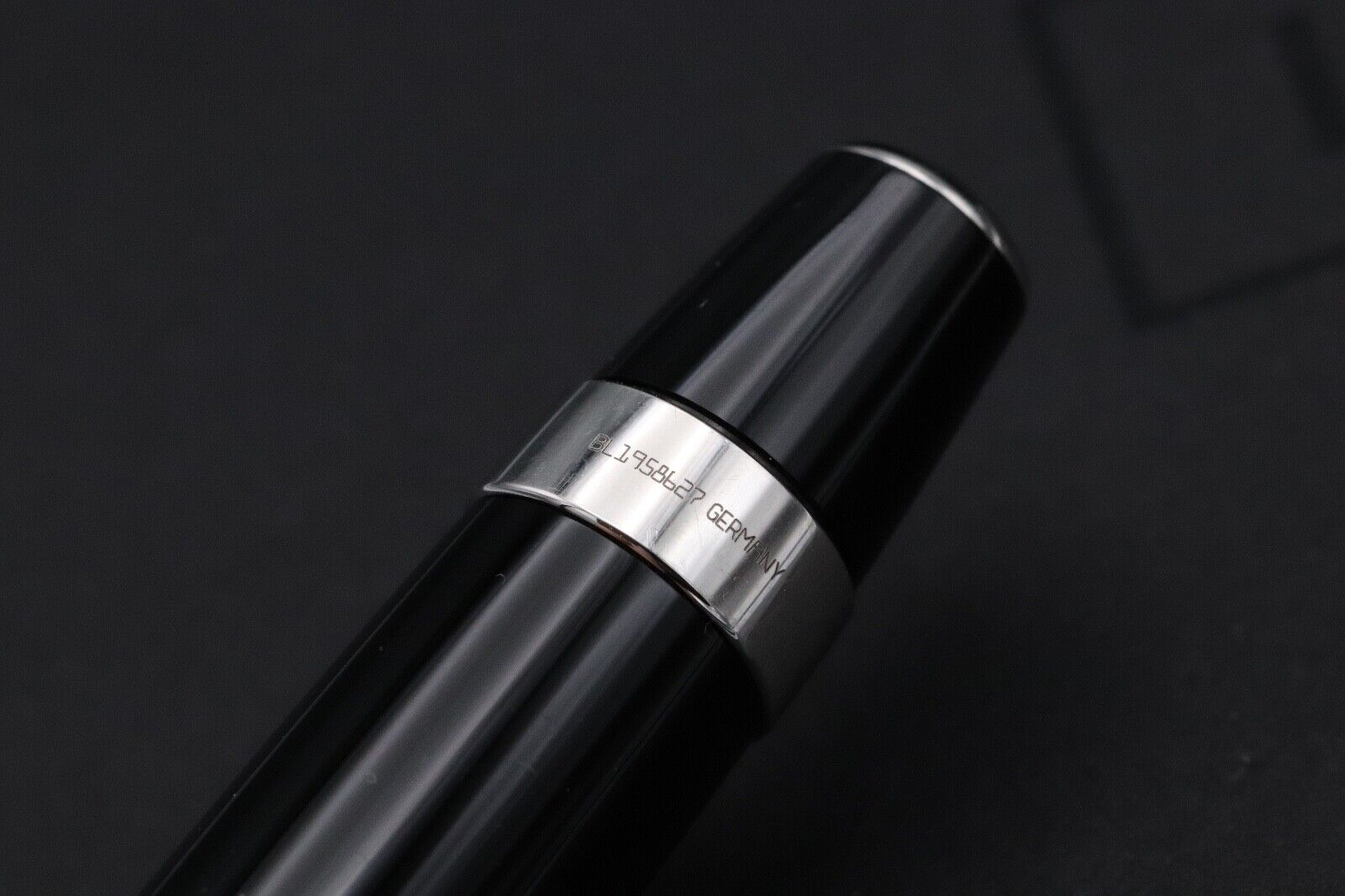 Montblanc Boheme Noir Ballpoint Pen image 3