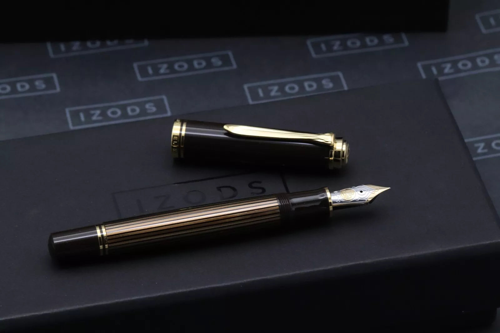 Pelikan Souveran M800 Brown Black Special Edition Fountain Pen - EF Nib image 4