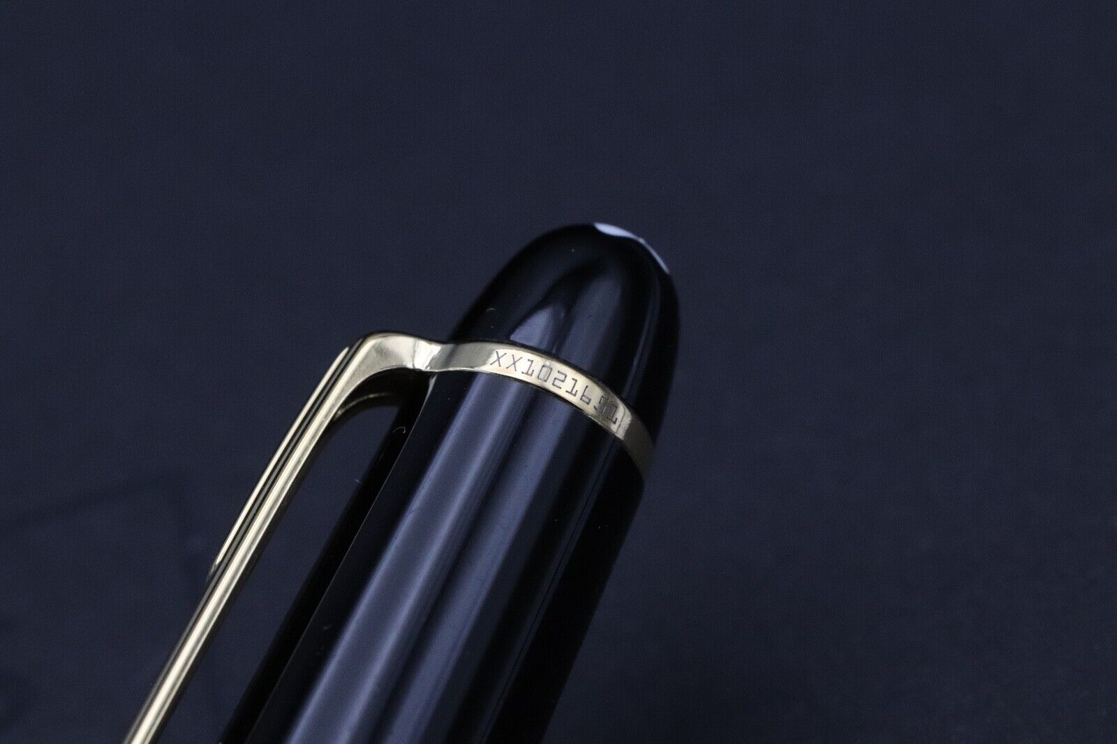 Montblanc Meisterstuck 145 Classique Gold Coated Fountain Pen image 4