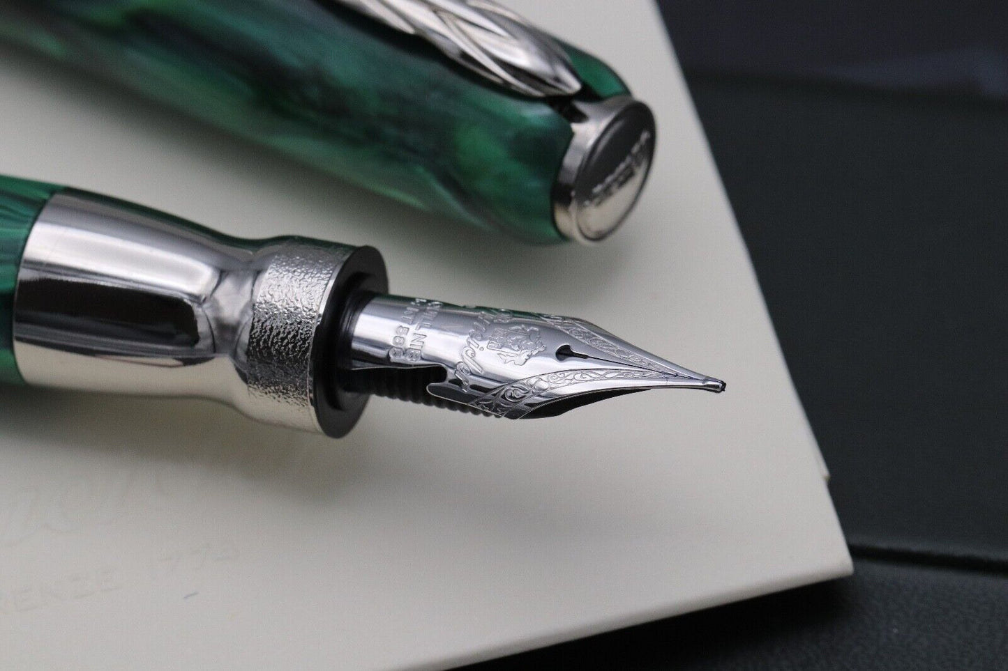 Pineider La Grande Bellezza Gemstones Malachite Green Fountain Pen - Medium Nib image 2