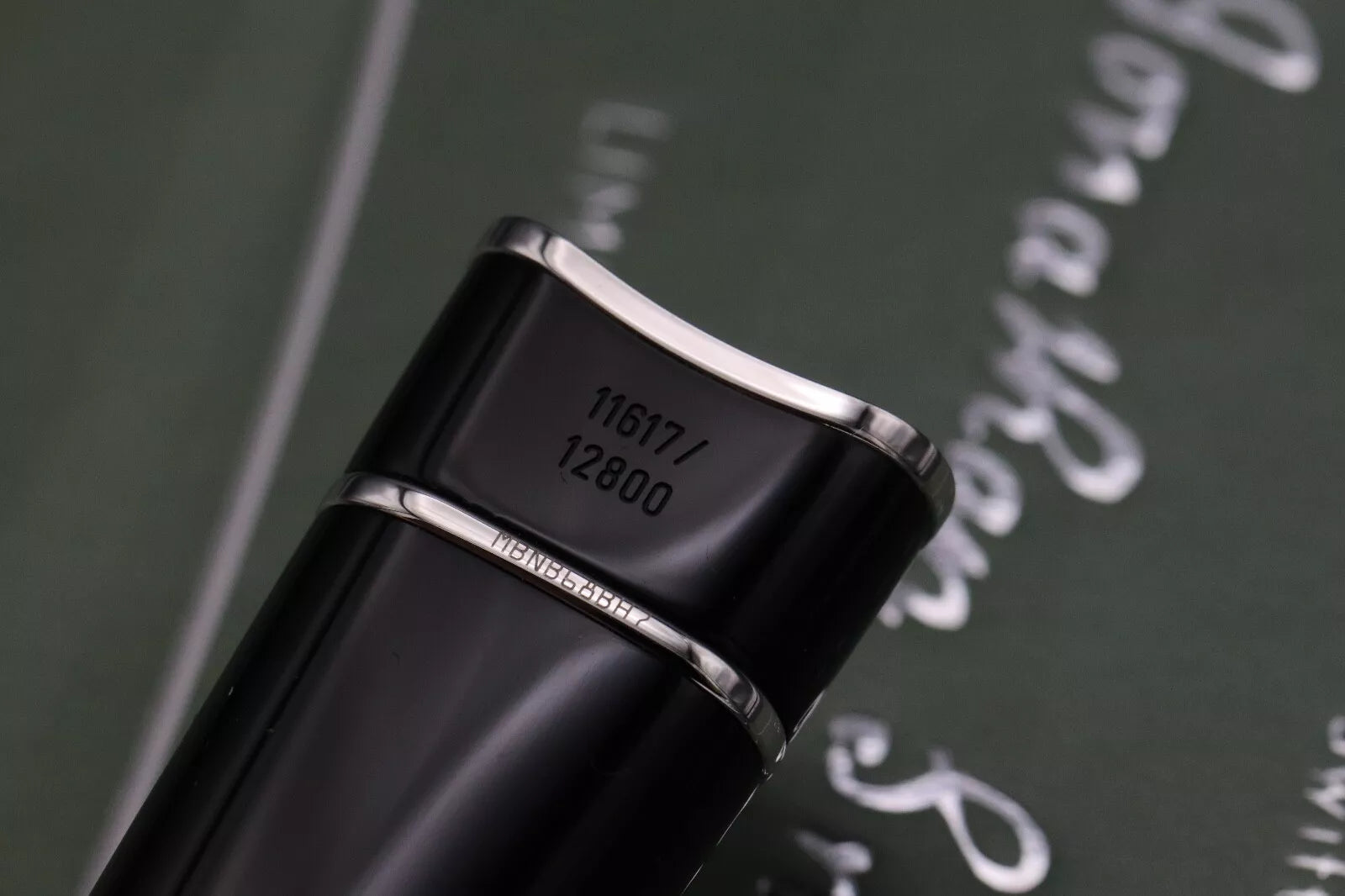 Montblanc Writers Edition Jonathan Swift Fountain Pen - UNUSED image 5