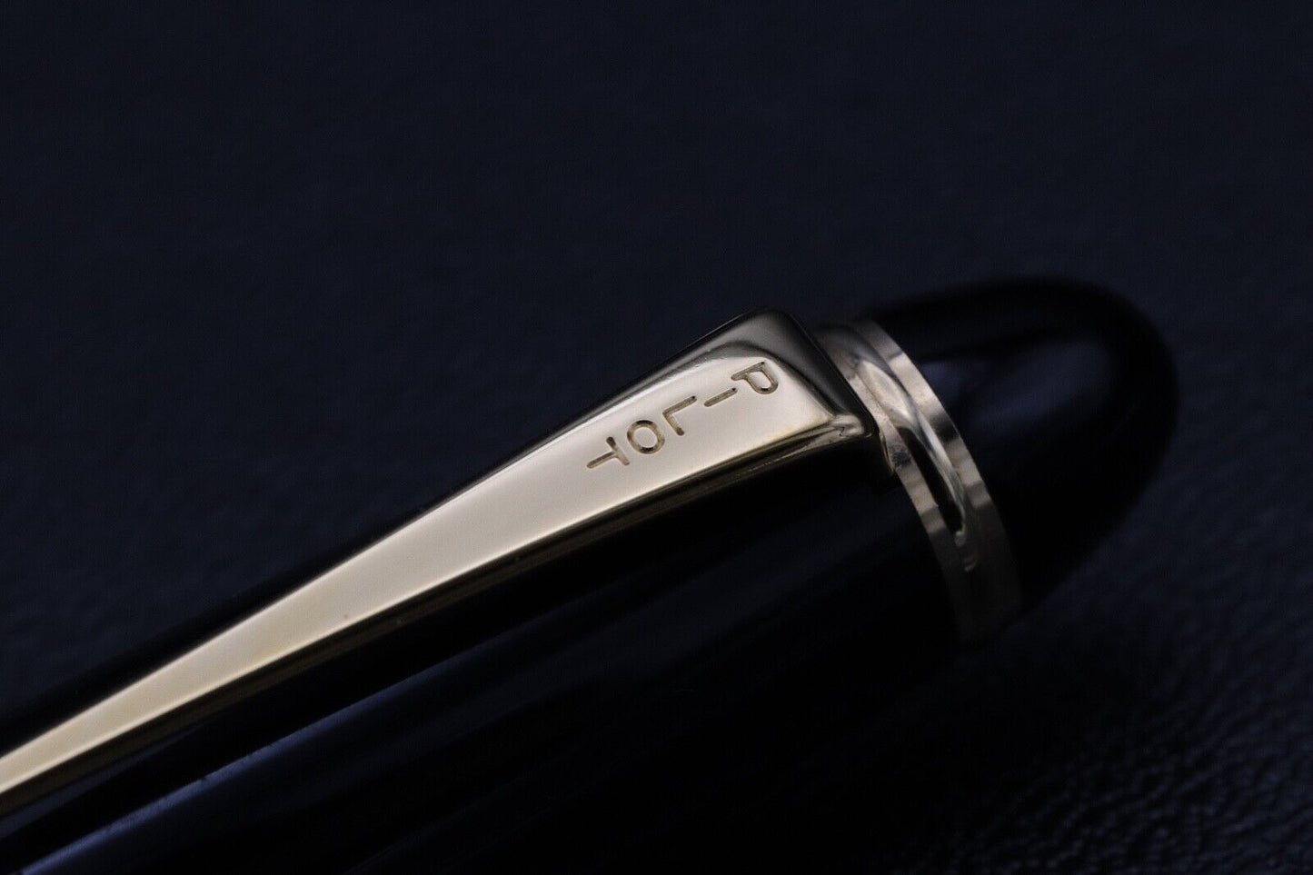 Pilot Custom 823 Smoke Fountain Pen image 4