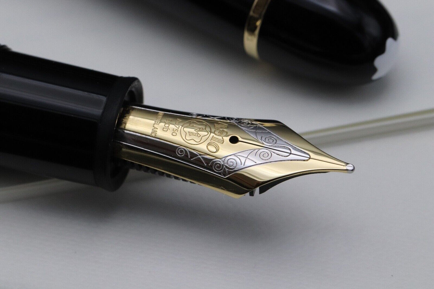 Montblanc Meisterstuck 149 Gold-Coated Fountain Pen - UNUSED image 2