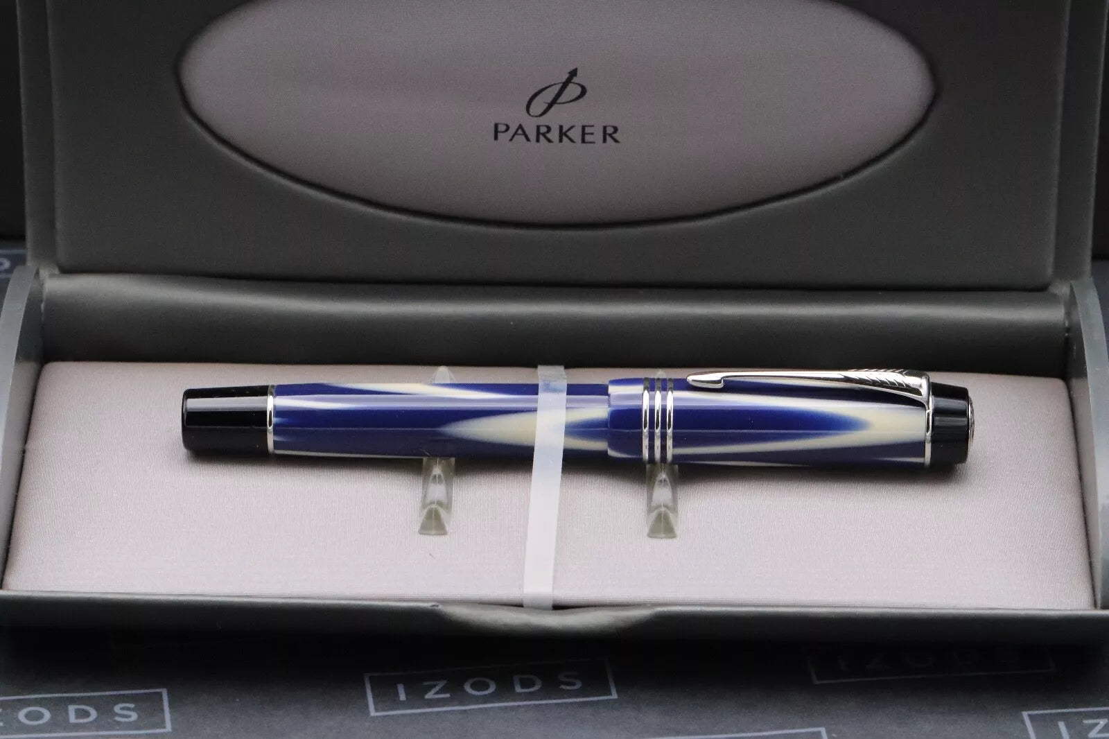 Parker Duofold Centennial True Blue Fountain Pen image 7